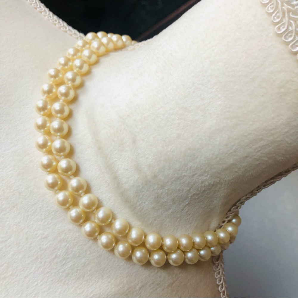 Vintage double strand classic cream knotted glass pearl necklace